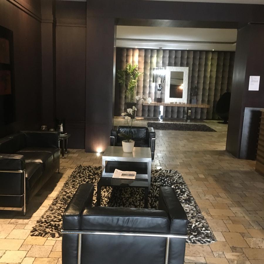 Suites Parque Real Quito Exteriör bild