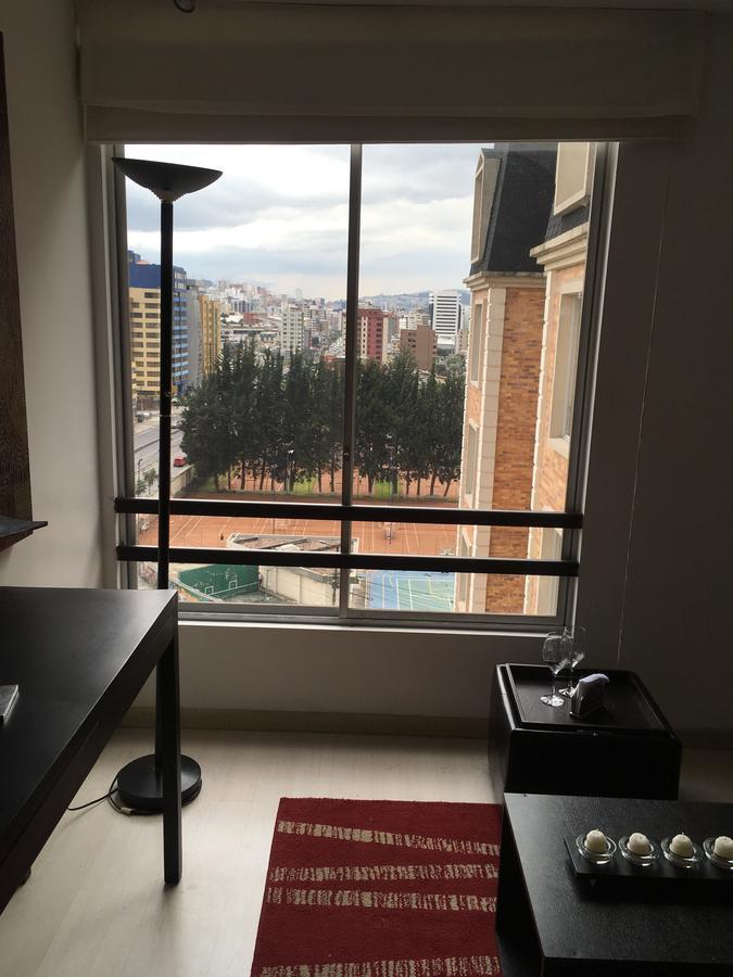 Suites Parque Real Quito Exteriör bild