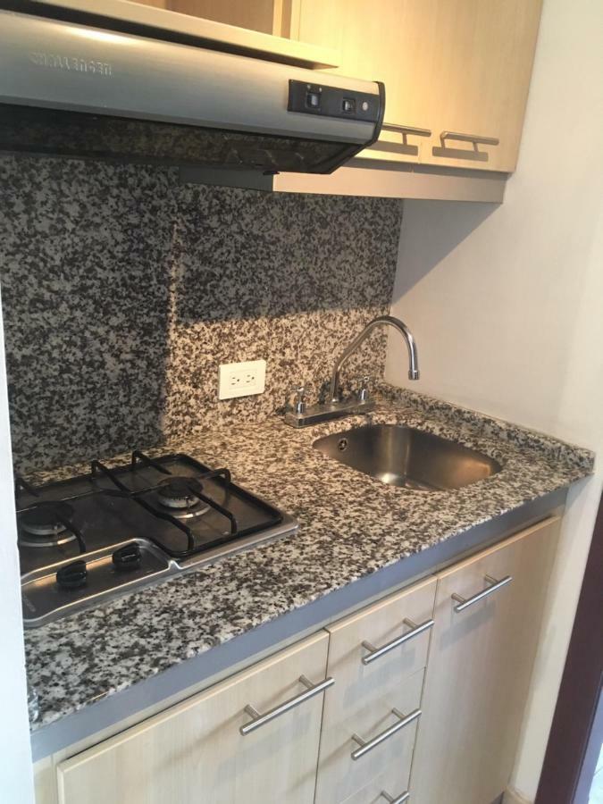 Suites Parque Real Quito Exteriör bild