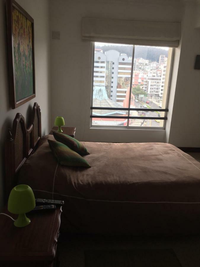 Suites Parque Real Quito Exteriör bild
